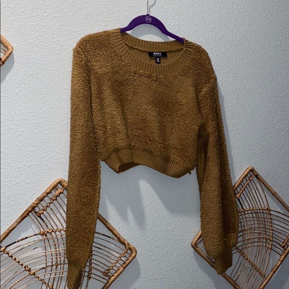 HERA collection sweater